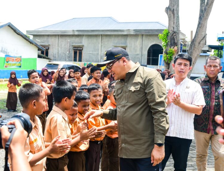 Bupati Deliserdang Lakukan Peletakan Batu Pertama Rehabilitasi Dua SD Di Tanjung Morawa 2 Bupati Deliserdang Lakukan Peletakan Batu Pertama Rehabilitasi Dua SD Di Tanjung Morawa