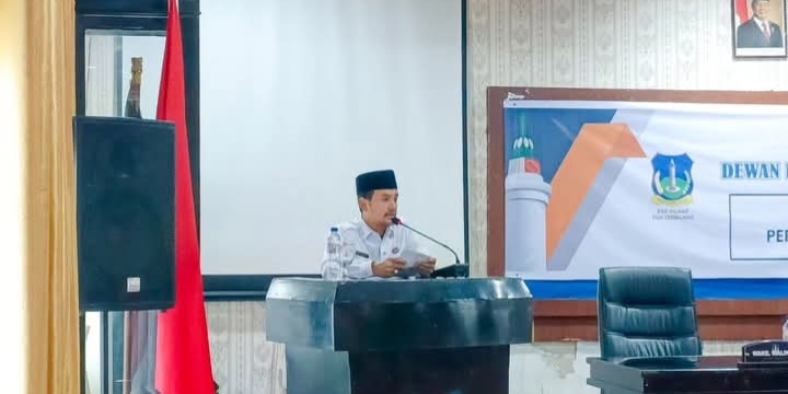 Walikota Tebingtinggi H. Iman Irdian Saragih Terima Rekomendasi LKPJ 2025 Dari DPRD, Akan Segera Ditindaklanjuti - IMG 20260509 WA0036