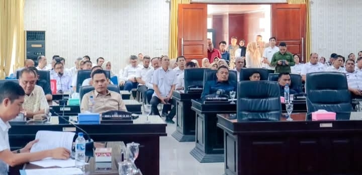 Walikota Tebingtinggi H. Iman Irdian Saragih Terima Rekomendasi LKPJ 2025 Dari DPRD, Akan Segera Ditindaklanjuti - IMG 20260509 WA0037 1
