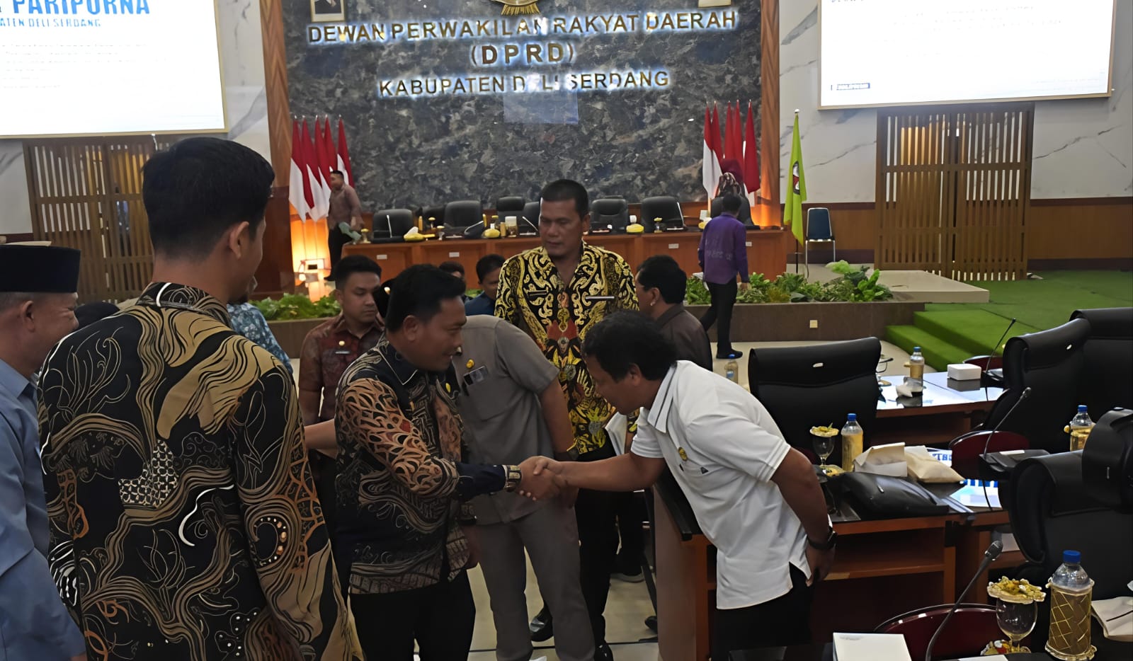 WAKIL BUPATI DELI SERDANG LOM LOM SUWONDO SAMPAIKAN PENJELASAN RANPERDA DI PARIPURNA DPRD - IMG 20260521 WA0025