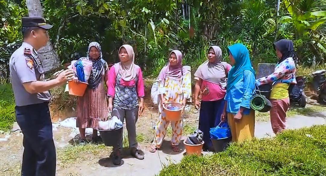 POLSEK DUA KOTO PASANG BALIHO PENCEGAHAN "PETI", WUJUD KOMITMEN JAGA KAMTIBMAS DAN KELESTARIAN LINGKUNGAN 4 POLSEK DUA KOTO PASANG BALIHO PENCEGAHAN "PETI", WUJUD KOMITMEN JAGA KAMTIBMAS DAN KELESTARIAN LINGKUNGAN - IMG 20260521 WA0028