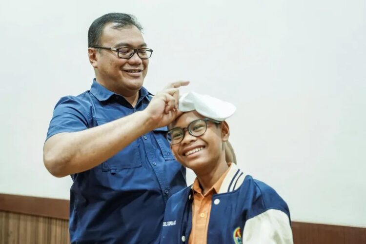 Bupati Asri Ludin Tambunan Lepas 4 Atlet Renang Deli Serdang, Siap Berlaga di Kuala Lumpur 2 Bupati Asri Ludin Tambunan Lepas 4 Atlet Renang Deli Serdang, Siap Berlaga di Kuala Lumpur