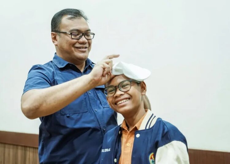 Bupati Asri Ludin Tambunan Lepas 4 Atlet Renang Deli Serdang, Siap Berlaga di Kuala Lumpur 2 Bupati Asri Ludin Tambunan Lepas 4 Atlet Renang Deli Serdang, Siap Berlaga di Kuala Lumpur