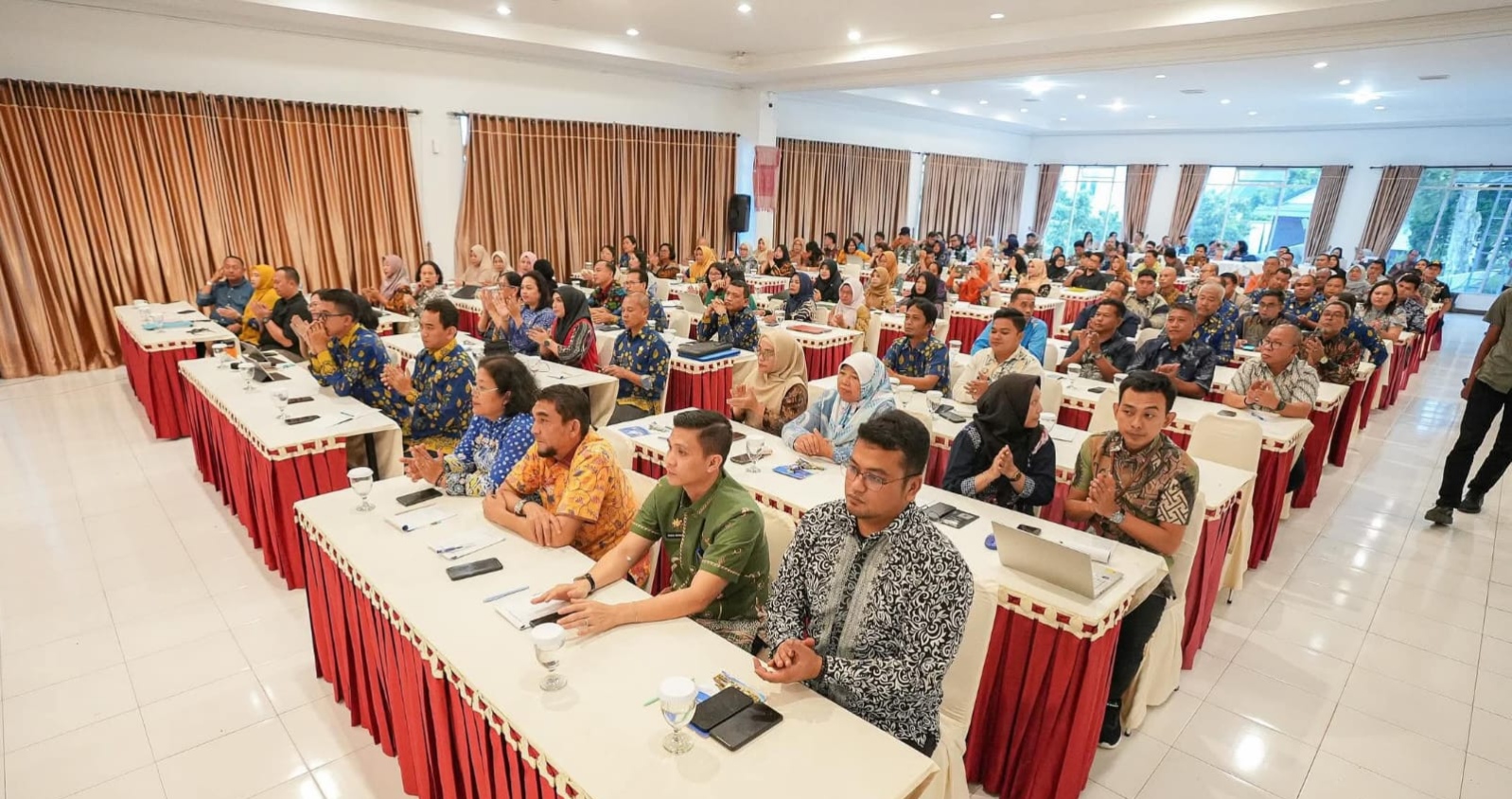 Bupati Asri Ludin Tambunan : Program Tepat Sasaran Perlu Aparatur Bertindak Cepat 4 Bupati Asri Ludin Tambunan : Program Tepat Sasaran Perlu Aparatur Bertindak Cepat - IMG 20260524 WA0023