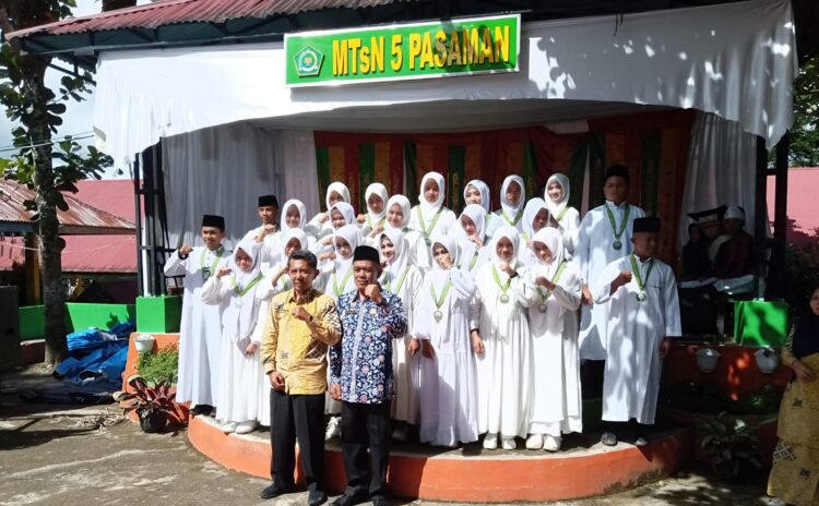 MTsN 5 Pasaman Lepas 182 Siswa Kelas IX Dan Wisudawan Tahfidz, Dalam Suasana Haru Meriah