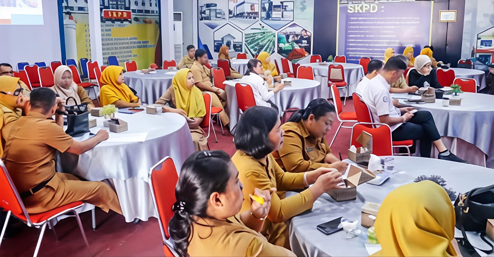 Rakor Germas 2026 Kota Tebing Tinggi, Sekdako Erwin Suheri Damanik : Jangan Jadikan Hanya Sebagai Slogan, OPD Harus Perkuat Aksi Nyata 4 Rakor Germas 2026 Kota Tebing Tinggi, Sekdako Erwin Suheri Damanik : Jangan Jadikan Hanya Sebagai Slogan, OPD Harus Perkuat Aksi Nyata - IMG 20260526 WA0035