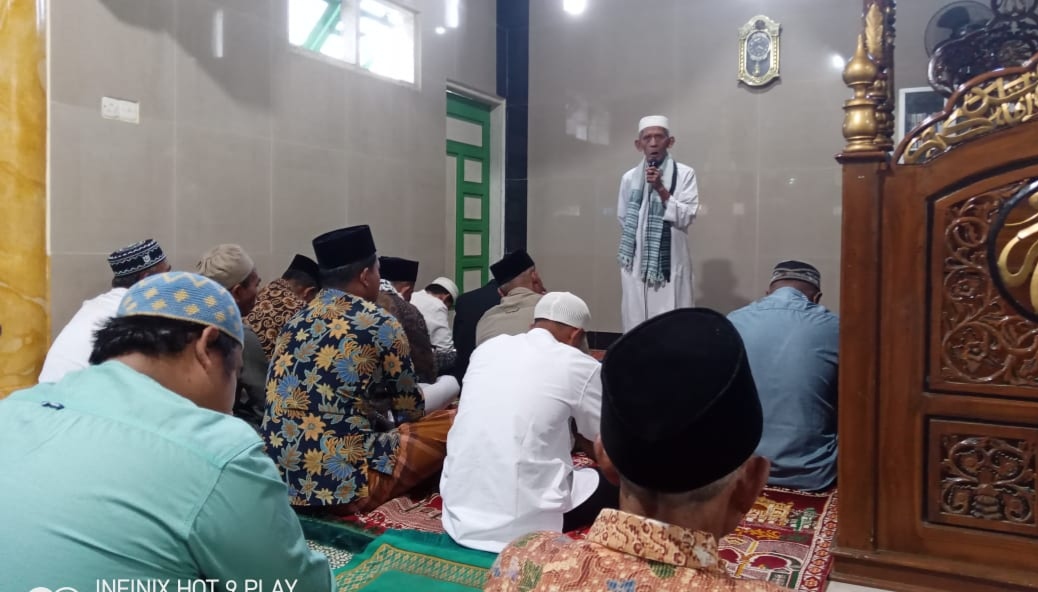 Ratusan Jamaah Penuhi Masjid Al Muttaqin Silang Empat Pasaman, Sholat Idul Adha 1447 H Berlangsung Khusyuk Dan Penuh Kekhidmatan 4 Ratusan Jamaah Penuhi Masjid Al Muttaqin Silang Empat Pasaman, Sholat Idul Adha 1447 H Berlangsung Khusyuk Dan Penuh Kekhidmatan - IMG 20260528 WA0002