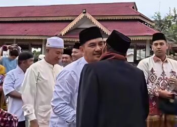 Walikota Tebing Tinggi H. Iman Irdian Saragih Berbaur Dengan Warga, Sholat Idul Adha 1447 H Di Alun-alun Lapangan Merdeka 13 Desember