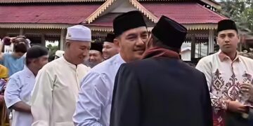 Walikota Tebing Tinggi H. Iman Irdian Saragih Berbaur Dengan Warga, Sholat Idul Adha 1447 H Di Alun-alun Lapangan Merdeka 13 Desember