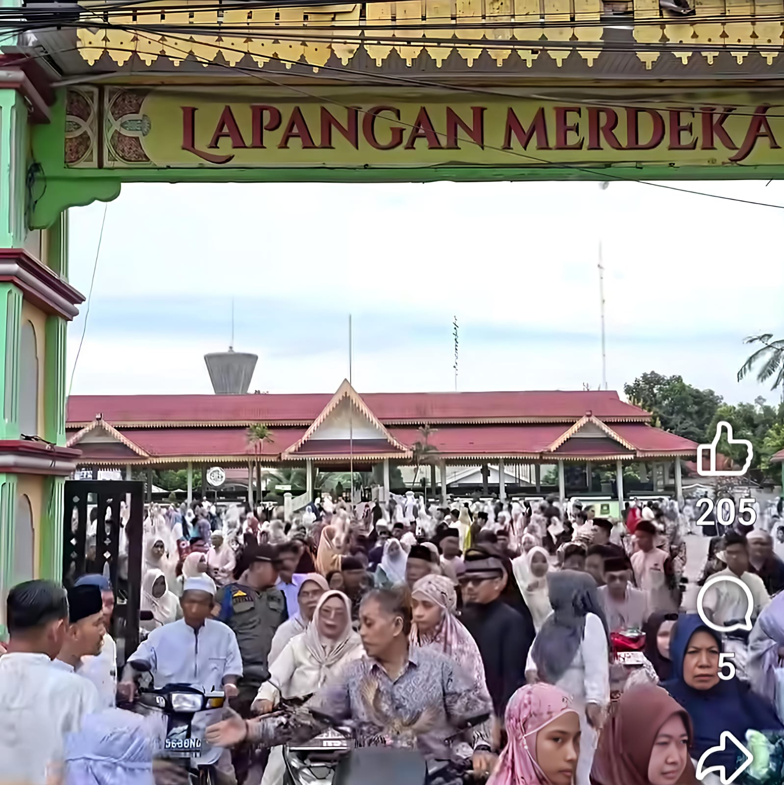 Walikota Tebing Tinggi H. Iman Irdian Saragih Berbaur Dengan Warga, Sholat Idul Adha 1447 H Di Alun-alun Lapangan Merdeka 13 Desember 3 Walikota Tebing Tinggi H. Iman Irdian Saragih Berbaur Dengan Warga, Sholat Idul Adha 1447 H Di Alun-alun Lapangan Merdeka 13 Desember - IMG 20260528 WA0012