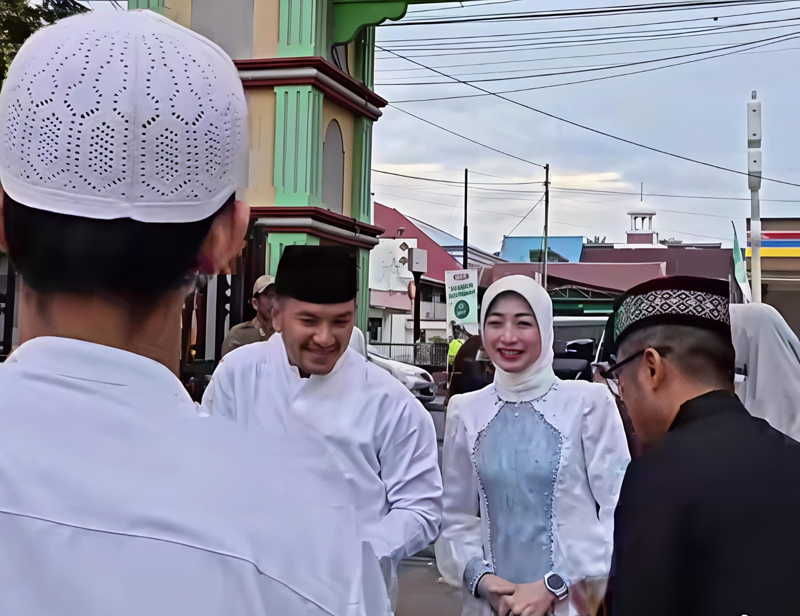 Walikota Tebing Tinggi H. Iman Irdian Saragih Berbaur Dengan Warga, Sholat Idul Adha 1447 H Di Alun-alun Lapangan Merdeka 13 Desember 4 Walikota Tebing Tinggi H. Iman Irdian Saragih Berbaur Dengan Warga, Sholat Idul Adha 1447 H Di Alun-alun Lapangan Merdeka 13 Desember - IMG 20260528 WA0013