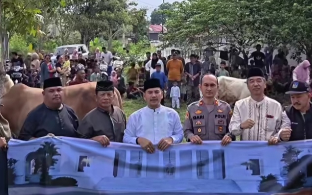 Walikota Tebing Tinggi H. Iman Irdian Saragih Berbaur Dengan Warga, Sholat Idul Adha 1447 H Di Alun-alun Lapangan Merdeka 13 Desember 6 Walikota Tebing Tinggi H. Iman Irdian Saragih Berbaur Dengan Warga, Sholat Idul Adha 1447 H Di Alun-alun Lapangan Merdeka 13 Desember - IMG 20260528 WA0015
