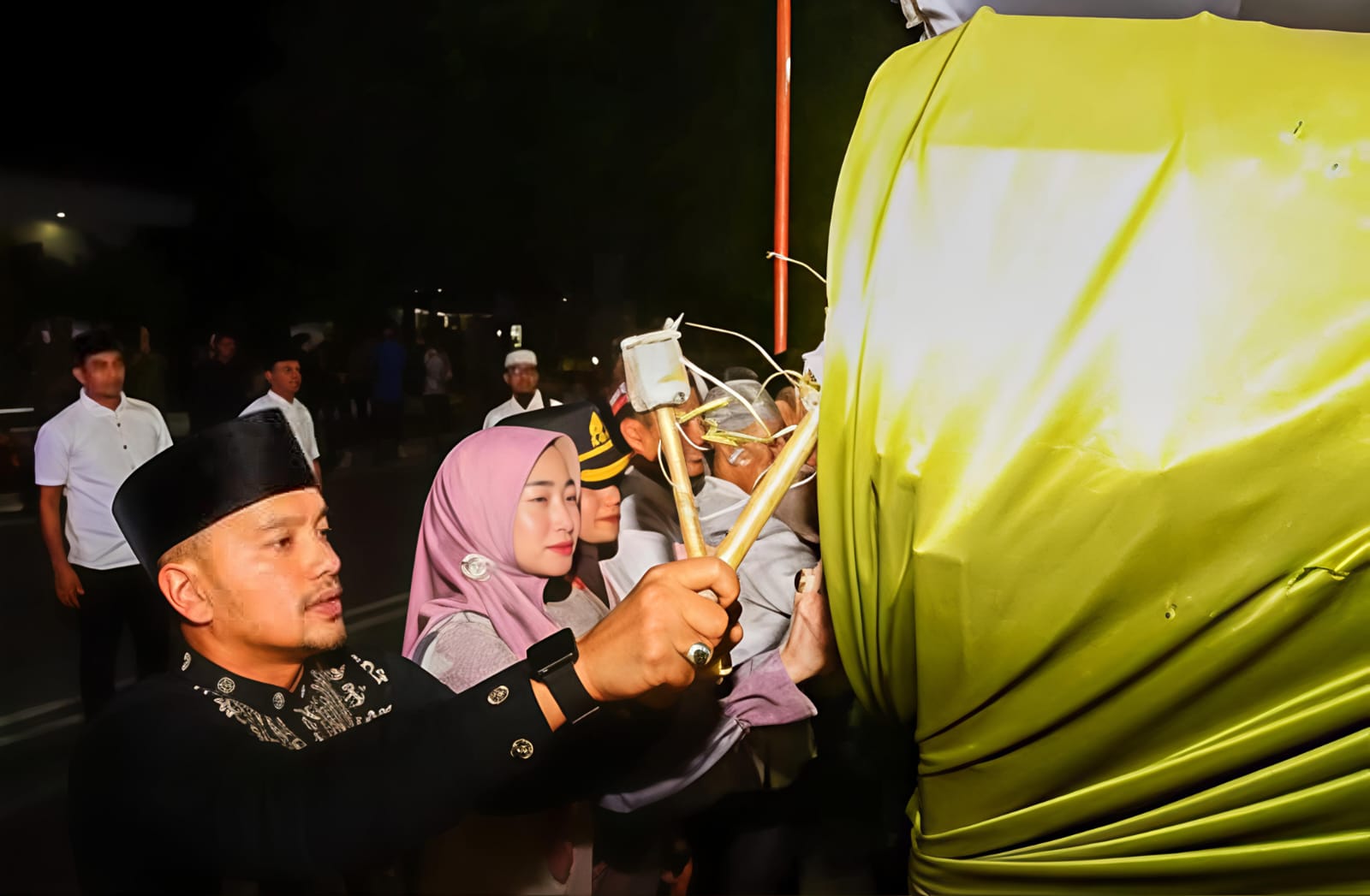 Wali Kota H. Iman Irdian Saragih Lepas Ribuan Peserta Pawai Idul Adha 1447 H, Gema Takbir Menggema Di Seantero Kota Tebing Tinggi 3 Wali Kota H. Iman Irdian Saragih Lepas Ribuan Peserta Pawai Idul Adha 1447 H, Gema Takbir Menggema Di Seantero Kota Tebing Tinggi - IMG 20260528 WA0026