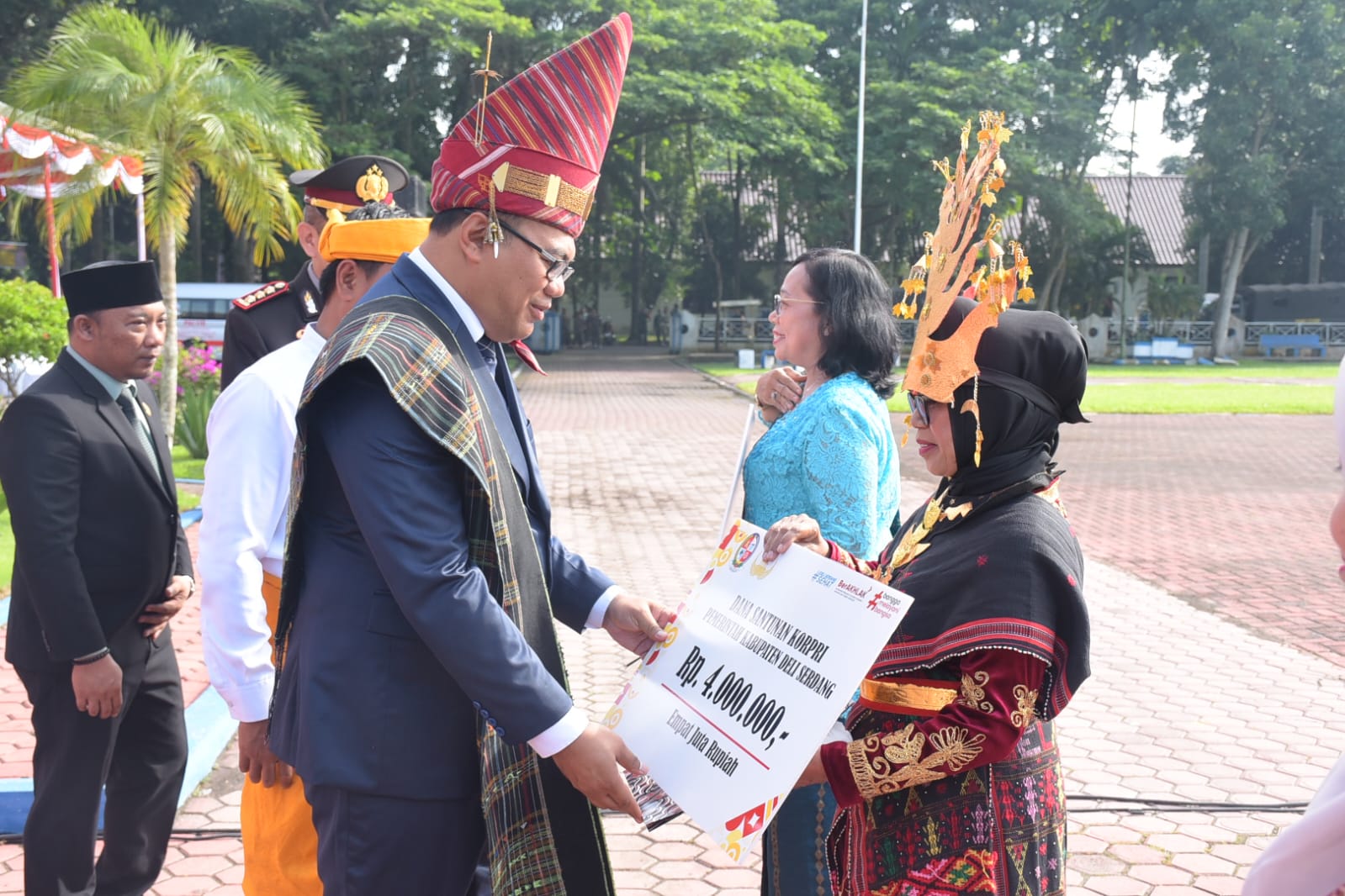 PERINGATAN HARI LAHIR PANCASILA 2026, Bupati Asri Ludin Tambunan : Pancasila Fondasi Persatuan dan Perdamaian Dunia 4 PERINGATAN HARI LAHIR PANCASILA 2026, Bupati Asri Ludin Tambunan : Pancasila Fondasi Persatuan dan Perdamaian Dunia - IMG 20260601 WA0022