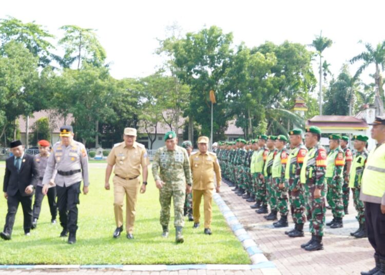 JELANG PILKADES SERENTAK, Bupati Asri Ludin Tambunan : Aparat Keamanan Agar Bertindak Profesional Dan Humanis 2 JELANG PILKADES SERENTAK, Bupati Asri Ludin Tambunan : Aparat Keamanan Agar Bertindak Profesional Dan Humanis