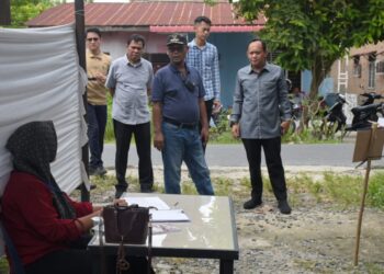 Pilkades Di Pasar VI Kuala Namu Berlangsung Tertib dan Lancar, Sekdakab Deli Serdang Dedi Maswardy Tinjau Beberapa TPS