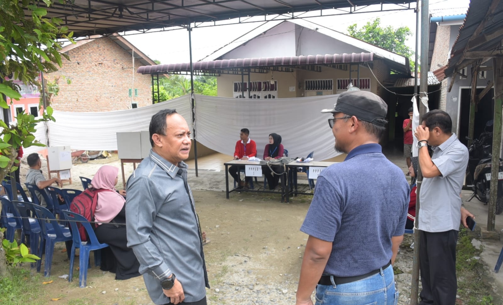 Pilkades Di Pasar VI Kuala Namu Berlangsung Tertib dan Lancar, Sekdakab Deli Serdang Dedi Maswardy Tinjau Beberapa TPS - IMG 20260602 WA0029