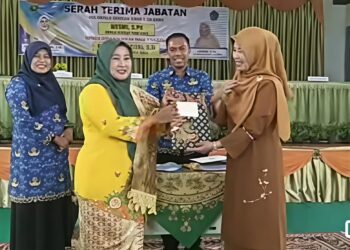 Di Bawah Kepemimpinan Eman Laeli Fitri, SMAN 1 Talamau Ukir Prestasi Gemilang Raih Juara Umum Olimpiade OSN