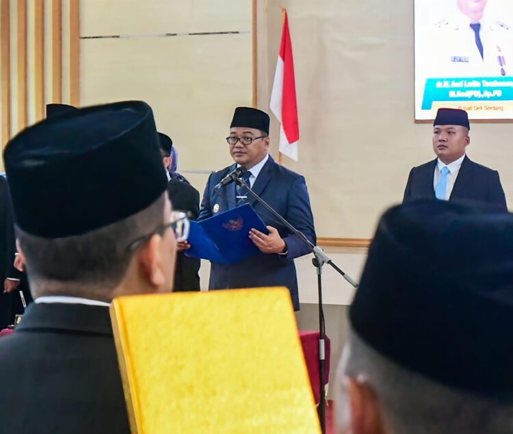Bupati Deli Serdang Asri Ludin Tambunan Lantik 20 Pejabat, Dua Diantaranya Kepala Dinas 2 Bupati Deli Serdang Asri Ludin Tambunan Lantik 20 Pejabat, Dua Diantaranya Kepala Dinas