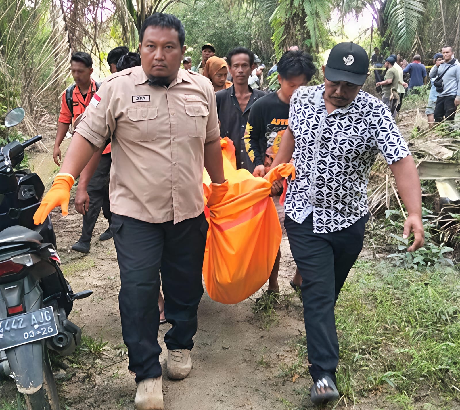 Pekerja Panen Temukan Mayat Di Areal Perkebunan Sawit Timbang Deli, Polsek Galang Bertindak Cepat - IMG 20260604 WA0030