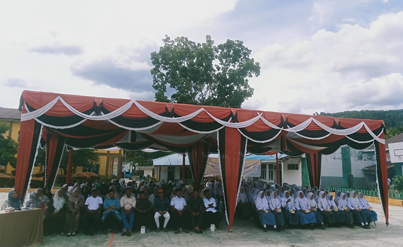 Dosen STAIN Mandailing Natal Dede Hafirman Said Menjadi Narasumber Kegiatan Wawasan Kebangsaan 4 Pilar Indonesia Di SMA Negeri I Kotanopan - IMG 20260604 WA0043