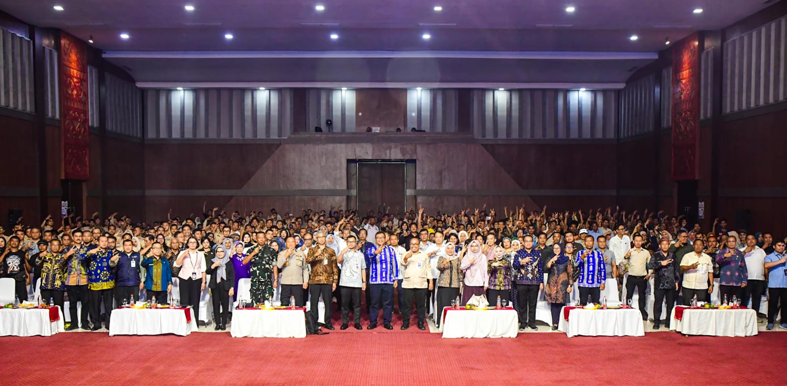 ROADSHOW BUSINESS MATCHING FASILITAS KEMITRAAN SPPG-UMKM, Bupati Deli Serdang : MBG Harus Menjadi Pengungkit Ekonomi Daerah 3 ROADSHOW BUSINESS MATCHING FASILITAS KEMITRAAN SPPG-UMKM, Bupati Deli Serdang : MBG Harus Menjadi Pengungkit Ekonomi Daerah - IMG 20260606 WA0004