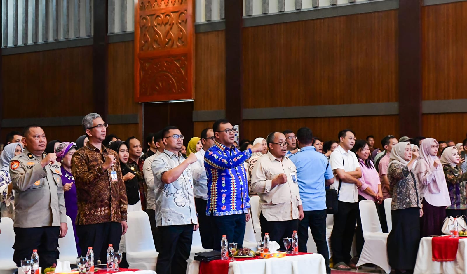 ROADSHOW BUSINESS MATCHING FASILITAS KEMITRAAN SPPG-UMKM, Bupati Deli Serdang : MBG Harus Menjadi Pengungkit Ekonomi Daerah 5 ROADSHOW BUSINESS MATCHING FASILITAS KEMITRAAN SPPG-UMKM, Bupati Deli Serdang : MBG Harus Menjadi Pengungkit Ekonomi Daerah - IMG 20260606 WA0006