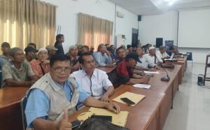 PENGURUS P3RI CABANG PTPN IV REGIONAL I MEDAN ROADSHOW KE KEBUN-KEBUN 5 Pengurus P3RI Cabang PTPN IV Palmco melakukan sosialisasi pembayaran catu beras di kebun Batang Toru