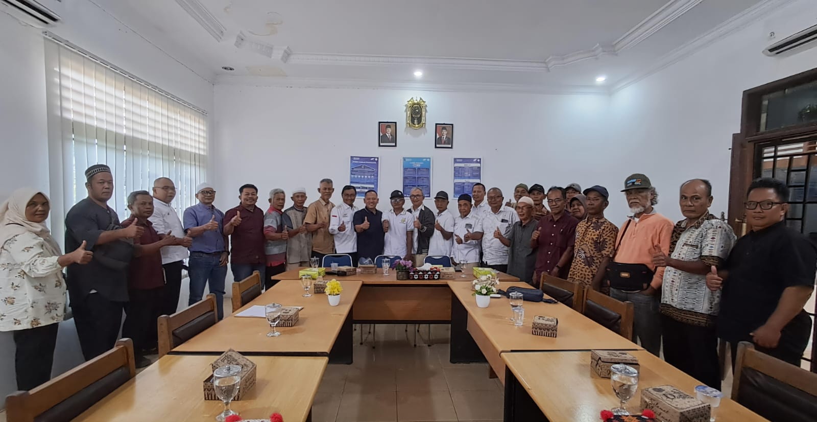 PENGURUS P3RI CABANG PTPN IV REGIONAL I MEDAN ROADSHOW KE KEBUN - KEBUN 8 Pengurus P3RI Cabang PTPN IV Palmco melakukan sosialisasi pembayaran catu beras di kebun Batang Toru