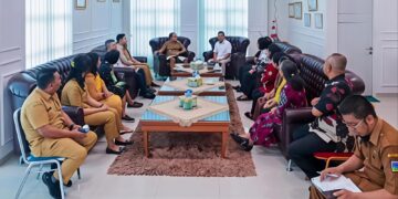 Walikota Tebing Tinggi H. Iman Irdian Saragih Terima Audiensi Panitia Pesparawi GKPS Distrik V 12 Walikota Tebing Tinggi H. Iman Irdian Saragih Terima Audiensi Panitia Pesparawi GKPS Distrik V