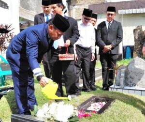 Menyambut Hari Ulang Tahun (HUT) Ke-80 Kabupaten Deli Serdang, Wabup Lom Lom Suwondo Ziarah Ke Makam Alm. H. Abdul Hafid - IMG 20260625 WA0087