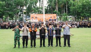 PEMKAB DELI SERDANG LEPAS 1555 PETUGAS SENSUS EKONOMI KELAPANGAN, Bupati Ingatkan Petugas Bekerja Jujur Dan Profesional 3 PEMKAB DELI SERDANG LEPAS 1555 PETUGAS SENSUS EKONOMI KELAPANGAN, Bupati Ingatkan Petugas Bekerja Jujur Dan Profesional - IMG 20260611 193234