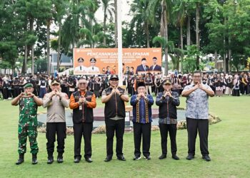 PEMKAB DELI SERDANG LEPAS 1555 PETUGAS SENSUS EKONOMI KELAPANGAN, Bupati Ingatkan Petugas Bekerja Jujur Dan Profesional