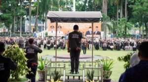 PEMKAB DELI SERDANG LEPAS 1555 PETUGAS SENSUS EKONOMI KELAPANGAN, Bupati Ingatkan Petugas Bekerja Jujur Dan Profesional 6 PEMKAB DELI SERDANG LEPAS 1555 PETUGAS SENSUS EKONOMI KELAPANGAN, Bupati Ingatkan Petugas Bekerja Jujur Dan Profesional - IMG 20260611 193301