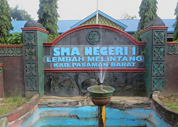 SMAN I LEMBAH MELINTANG PASAMAN BARAT TUNJUKKAN EKSISTENSI SEBAGAI LEMBAGA PENDIDIKAN AKTIF LAHIRKAN GENERASI UNGGUL, SELENGGARAKAN SMILECO 4 DIIKUTI 486 PELAJAR 2 SMAN I LEMBAH MELINTANG PASAMAN BARAT TUNJUKKAN EKSISTENSI SEBAGAI LEMBAGA PENDIDIKAN AKTIF LAHIRKAN GENERASI UNGGUL, SELENGGARAKAN SMILECO 4 DIIKUTI 486 PELAJAR