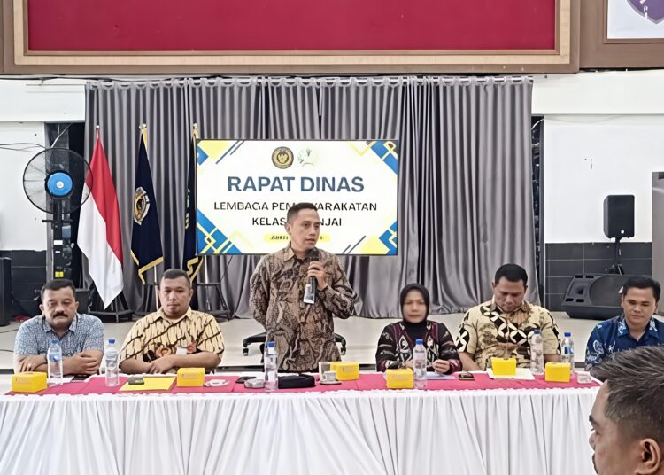 Kalapas Binjai Evaluasi Dan Monitoring Kinerja Bawahannya, Tingkatkan Kualitas Pelaksanaan Tugas, Tekankan Penguatan Komitmen Pegawai 2 Kalapas Binjai Evaluasi Dan Monitoring Kinerja Bawahannya, Tingkatkan Kualitas Pelaksanaan Tugas, Tekankan Penguatan Komitmen Pegawai