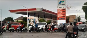 POLDA SUMBAR SIDAK SPBU DI PAYAKUMBUH DAN LIMAPULUH KOTA BERANTAS PENYALAHGUNAAN BBM BERSUBSIDI  - IMG 20260614 074725