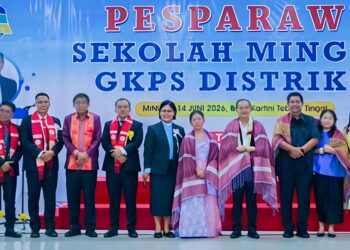 Wali Kota Tebing Tinggi Ajak Kerjasama Dalam Membentuk Generasi Beriman, Saat Menghadiri Pesparawi GKPS Distrik V