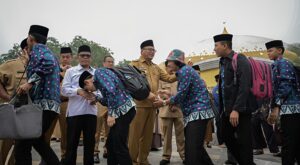 Bupati Deli Serdang Lepas 56 Kafilah Ikuti MTQ Ke-40 Tingkat Provinsi Sumatera Utara 6 Bupati Deli Serdang Lepas 56 Kafilah Ikuti MTQ Ke-40 Tingkat Provinsi Sumatera Utara - IMG 20260615 191508