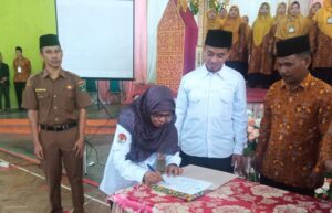 Pengurus AGPAII Pasaman Periode 2024–2029 Resmi Dilantik, Perkuat Peran Guru PAI dalam Membangun Generasi Berkarakter 7 Pengurus AGPAII Pasaman Periode 2024–2029 Resmi Dilantik, Perkuat Peran Guru PAI dalam Membangun Generasi Berkarakter - IMG 20260617 002209