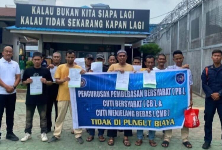 11 TAHANAN LAPAS KELAS IIA KOTA BINJAI BEBAS BERSYARAT 2 11 TAHANAN LAPAS KELAS IIA KOTA BINJAI BEBAS BERSYARAT