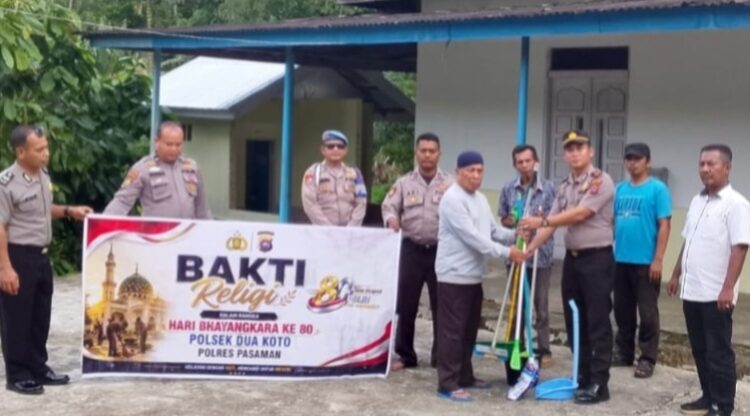 Sambut HUT Bhayangkara Ke-80, Kapolsek Dua Koto Pimpin Bakti Religi Di Masjid Raya Nurul Yaqin Nagari Cubadak Barat, Sumbar
