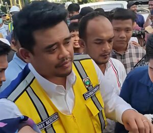Merespon Keluhan Warga Kota Galang Deli Serdang, Gubsu Bobby Afif Nasution Tinjau Langsung Jalan Rusak Bersama Bupati Asri Ludin Tambunan - IMG 20260626 083728