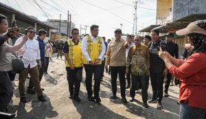 Merespon Keluhan Warga Kota Galang Deli Serdang, Gubsu Bobby Afif Nasution Tinjau Langsung Jalan Rusak Bersama Bupati Asri Ludin Tambunan - IMG 20260626 083901