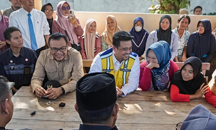 Merespon Keluhan Warga Kota Galang Deli Serdang, Gubsu Bobby Afif Nasution Tinjau Langsung Jalan Rusak Bersama Bupati Asri Ludin Tambunan 2 Merespon Keluhan Warga Kota Galang Deli Serdang, Gubsu Bobby Afif Nasution Tinjau Langsung Jalan Rusak Bersama Bupati Asri Ludin Tambunan