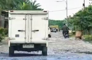 PEMPROV SUMUT PERBAIKI DAN PERLEBAR JALAN RUSAK TELAH PULUHAN TAHUN DI NEGERI LAMA LABUHAN BATU - IMG 20260627 085148