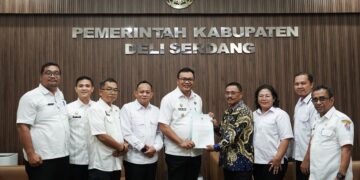 Bupati Asri Ludin Tambunan Berhentikan Sularno Dan Tetapkan Nasib Solichin Sebagai Ketua FKDM Kabupaten Deli Serdang, Buntut Komentar Provokatif 15 Bupati Asri Ludin Tambunan Berhentikan Sularno Dan Tetapkan Nasib Solichin Sebagai Ketua FKDM Kabupaten Deli Serdang, Buntut Komentar Provokatif