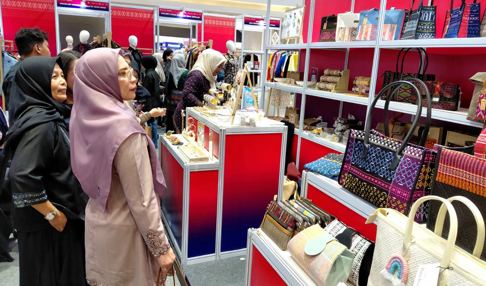 Pemkab Deli Serdang Ikut Karya Kreatif Sumatera Utara (KKSU) 2026 Dan Medan Fashion Trend 3 Pemkab Deli Serdang Ikut Karya Kreatif Sumatera Utara (KKSU) 2026 Dan Medan Fashion Trend - IMG 20260724 WA0000