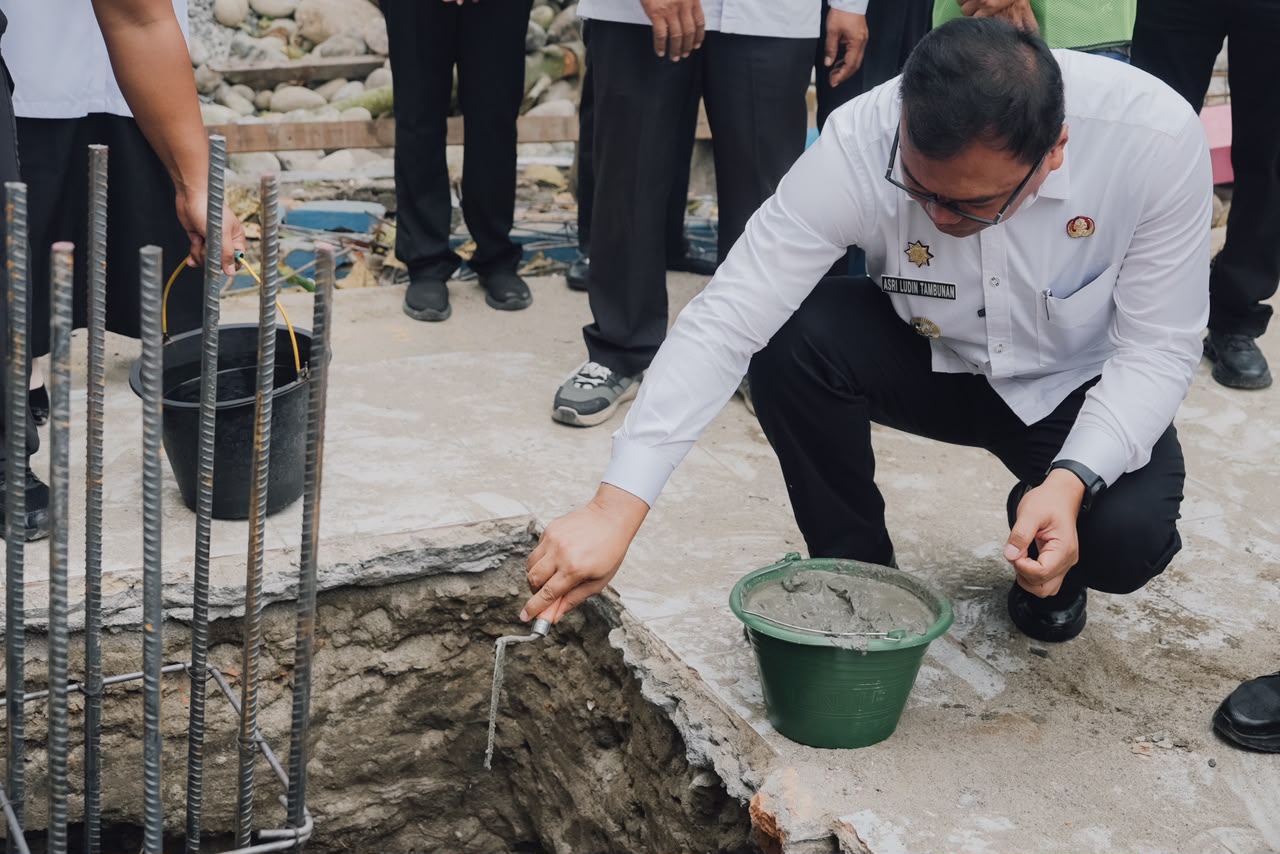 Pembangunan Ruang Kelas Baru Bertingkat Di UPT SPF SD Negeri 101921 Desa Karang Anyar, Untuk Meningkatkan Kualitas Pembelajaran 6 Pembangunan Ruang Kelas Baru Bertingkat Di UPT SPF SD Negeri 101921 Desa Karang Anyar, Untuk Meningkatkan Kualitas Pembelajaran - IMG 20260729 WA0026