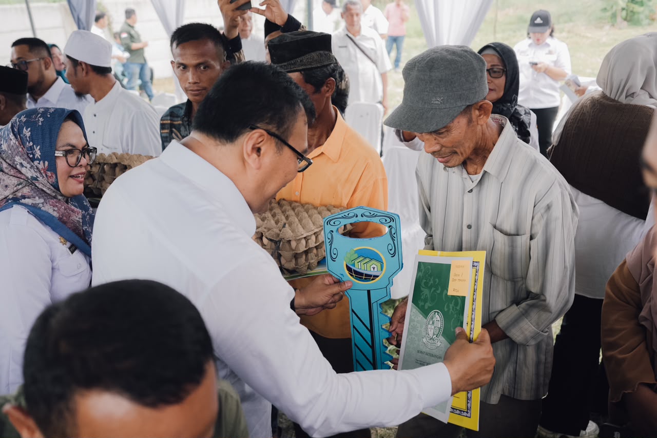 Revitalisasi Perumahan Nelayan Asri Desa Paluh Sibaji, Wujud Nyata Pemkab Deli Serdang Terus Tata Kawasan Pesisir 5 Revitalisasi Perumahan Nelayan Asri Desa Paluh Sibaji, Wujud Nyata Pemkab Deli Serdang Terus Tata Kawasan Pesisir - IMG 20260729 WA0036